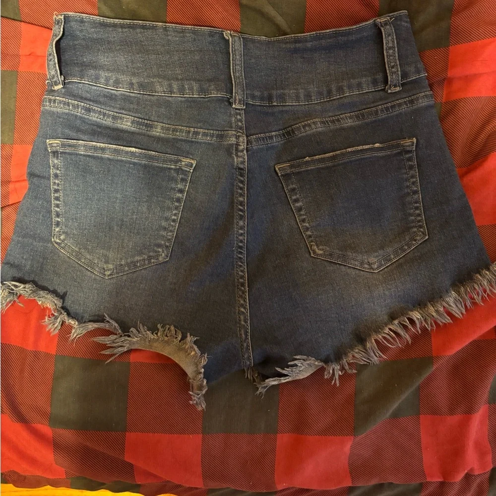 High waisted Jean short - Picture 2 of 2